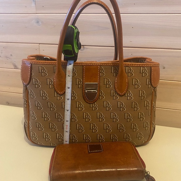 Dooney & Bourke Set - Picture 3 of 6